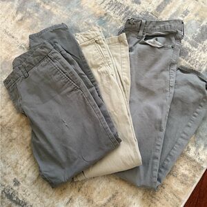 Old Navy 32 x 32 - Slim Built in flex - Gray and Cream Pants Bundle